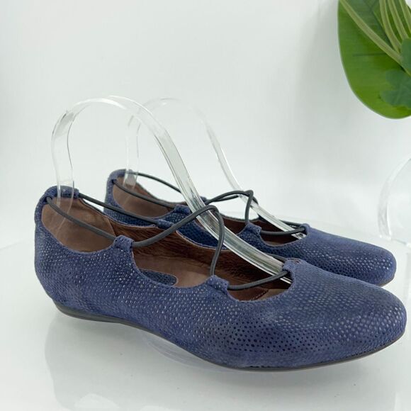 Earthies by Earth Women's Size 7 Essen Navy Blue Leather Flats Strappy Slip On - Picture 3 of 15